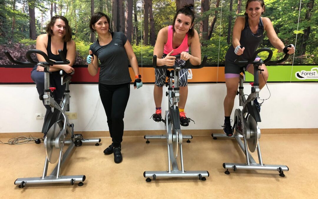 Rower na zimę, kondycja na lato – 7 efektów treningu spinning