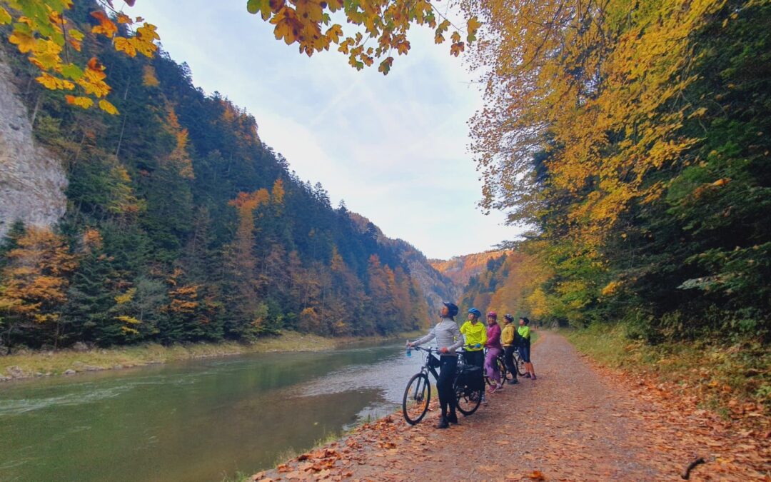 Wakacje już na półmetku – zaplanujcie jesienne wyprawy rowerowe!